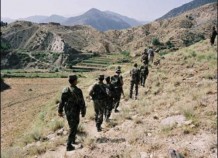 Patrol on Afghan-Pak border 2003